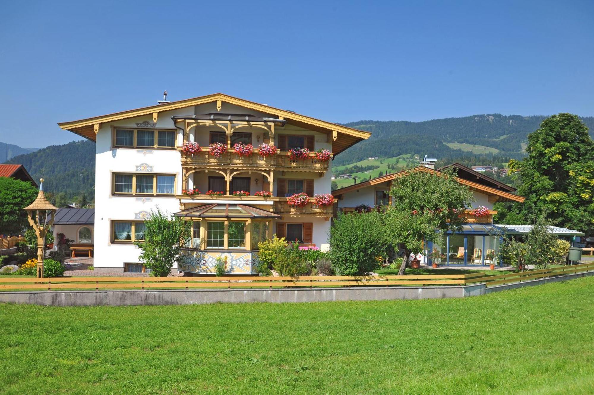 Hotel Haus Unterberg à Kössen Extérieur photo